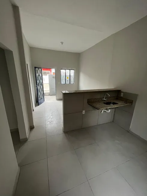 Foto 1 de Casa com 2 Quartos para alugar, 50m² em Vila Tiradentes, São João de Meriti