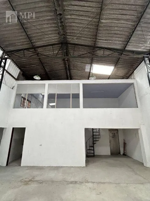 Foto 1 de Galpão/Depósito/Armazém à venda, 216m² em Vila Nova Mazzei, São Paulo