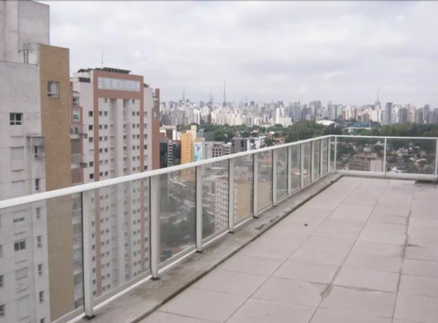 Foto 1 de Cobertura com 3 Quartos à venda, 360m² em Itaim Bibi, São Paulo