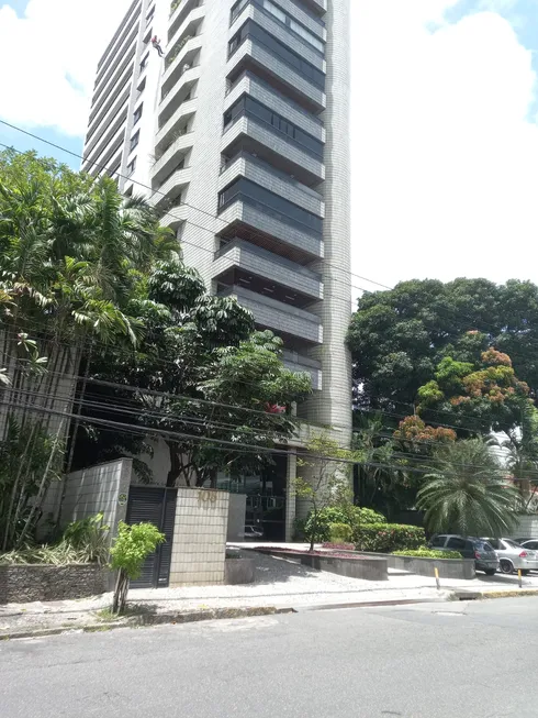 Foto 1 de Apartamento com 4 Quartos à venda, 280m² em Casa Amarela, Recife