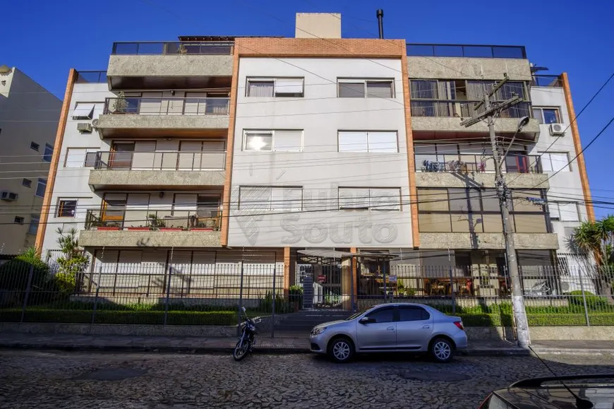 Foto 1 de Apartamento com 3 Quartos para alugar, 194m² em Centro, Pelotas