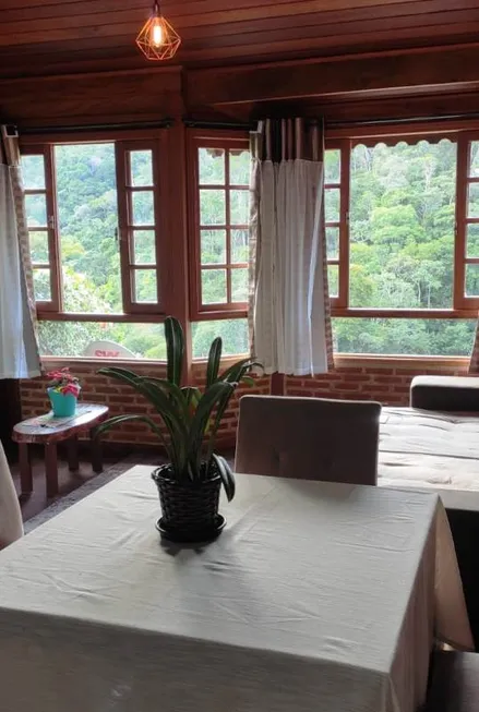 Foto 1 de Casa de Condomínio com 2 Quartos à venda, 62m² em Itaipava, Petrópolis