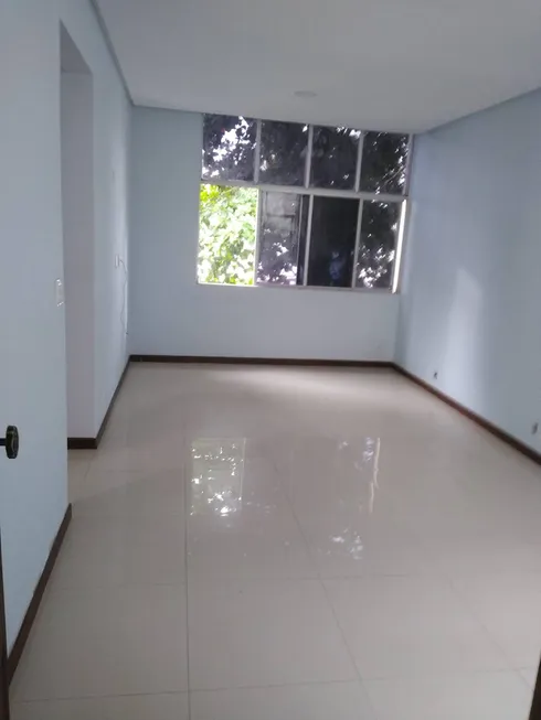 Foto 1 de Apartamento com 3 Quartos para alugar, 135m² em Barra, Salvador