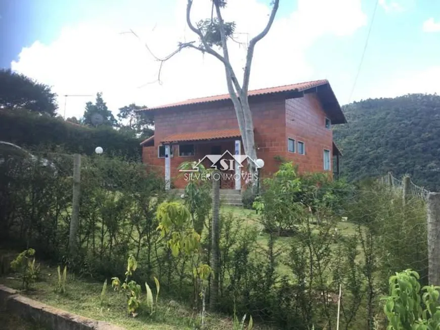 Foto 1 de Casa de Condomínio com 3 Quartos à venda, 160m² em Bonsucesso, Teresópolis