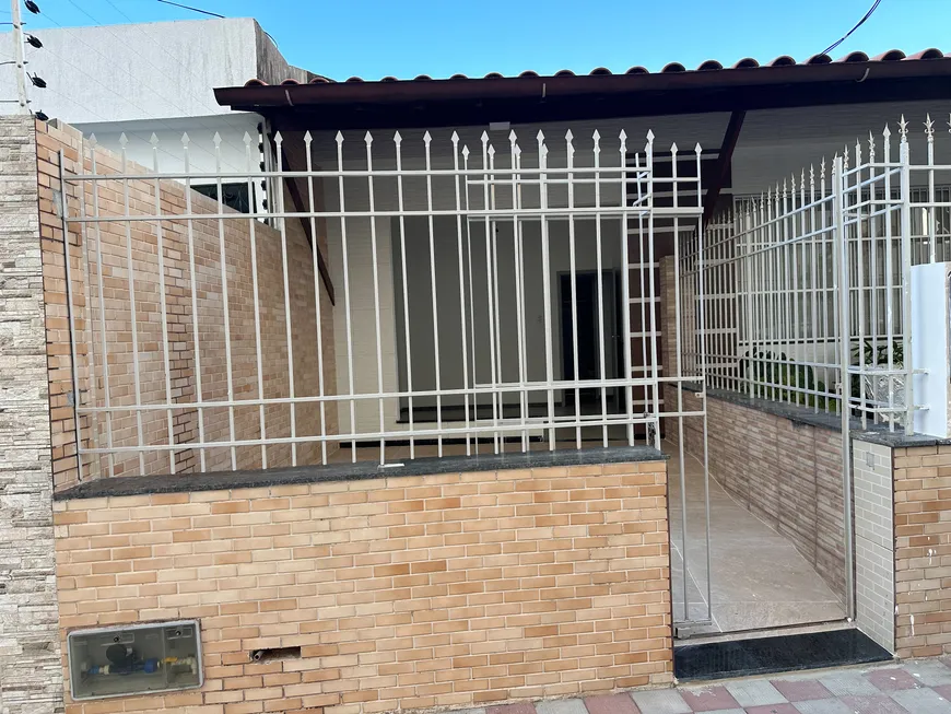 Foto 1 de Imóvel Comercial com 2 Quartos para alugar, 37m² em Treze de Julho, Aracaju