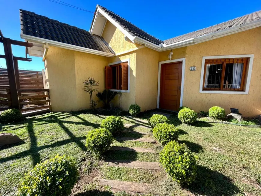 Foto 1 de Casa com 2 Quartos à venda, 74m² em Moura, Gramado