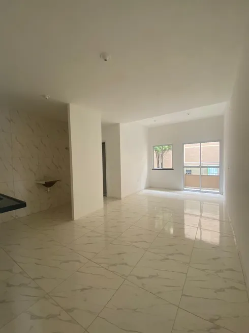 Foto 1 de Apartamento com 2 Quartos à venda, 63m² em Pau Serrado, Maracanaú