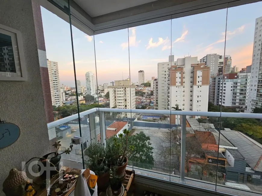 Foto 1 de Apartamento com 2 Quartos à venda, 60m² em Vila Mariana, São Paulo