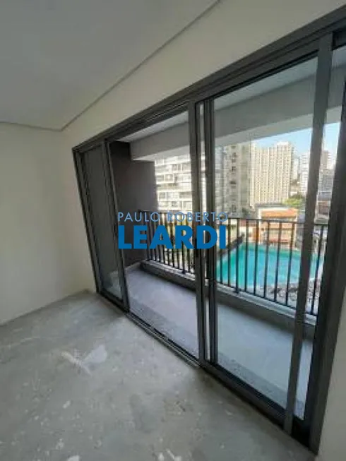 Foto 1 de Apartamento com 1 Quarto à venda, 31m² em Sumarezinho, São Paulo