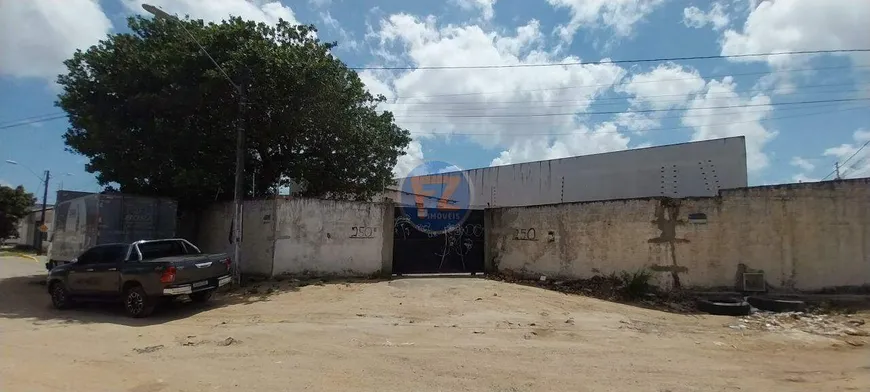 Foto 1 de para alugar, 910m² em Barroso, Fortaleza