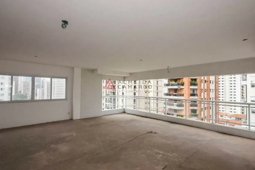 Foto 1 de Apartamento com 3 Quartos à venda, 161m² em Vila Nova Conceição, São Paulo