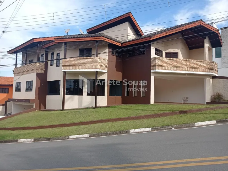 Foto 1 de Casa de Condomínio com 5 Quartos para alugar, 370m² em Arujá 5, Arujá