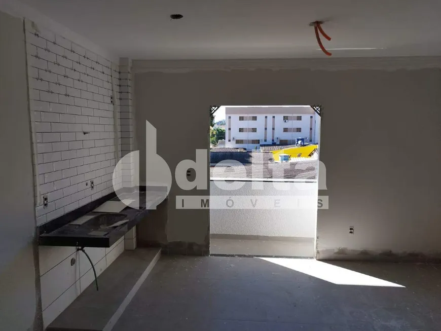 Foto 1 de Apartamento com 1 Quarto à venda, 29m² em Santa Mônica, Uberlândia