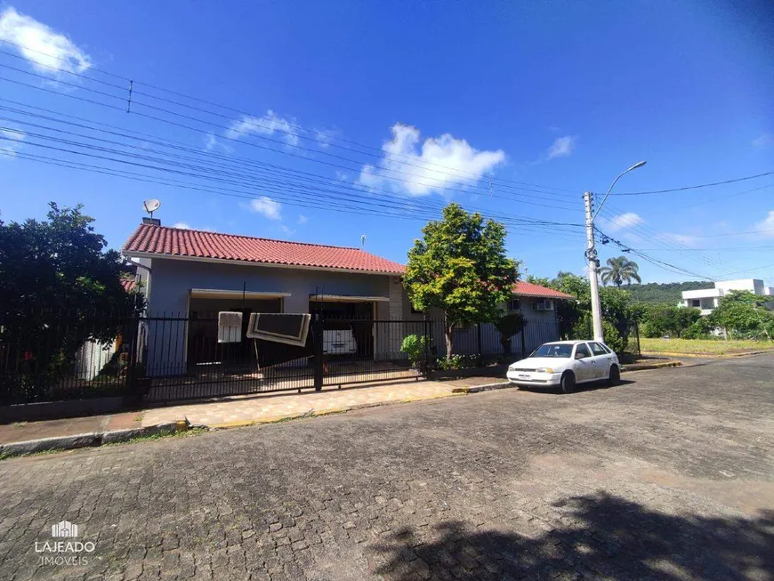 Foto 1 de Casa com 3 Quartos à venda, 185m² em Centro, Paverama