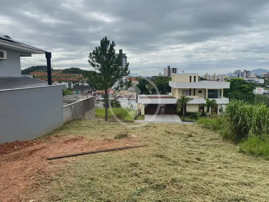 Foto 1 de Lote/Terreno à venda, 360m² em Pedra Branca, Palhoça