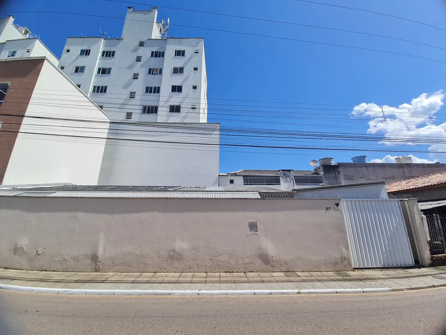 Foto 1 de Lote/Terreno à venda, 432m² em Nacoes, Balneário Camboriú