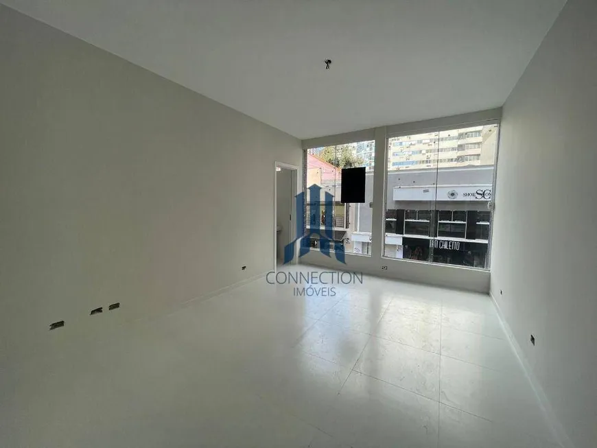 Foto 1 de Sala Comercial para alugar, 32m² em Centro, Curitiba