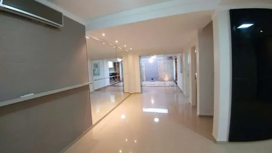 Foto 1 de Casa com 3 Quartos à venda, 165m² em Jardim do Triunfo, Guarulhos