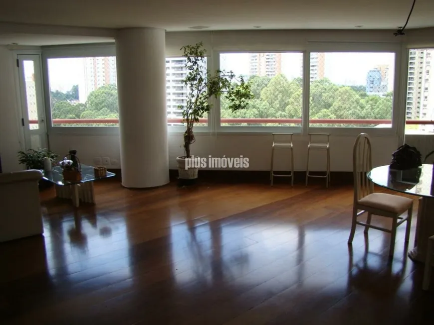 Foto 1 de Apartamento com 3 Quartos para venda ou aluguel, 224m² em Panamby, São Paulo