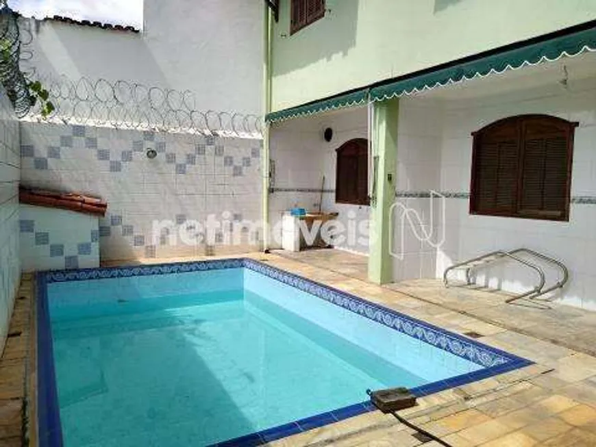 Foto 1 de Casa com 4 Quartos à venda, 270m² em Conjunto Minas Caixa, Belo Horizonte