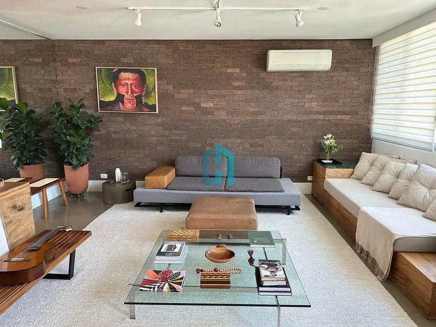 Foto 1 de Apartamento com 3 Quartos à venda, 131m² em Itaim Bibi, São Paulo