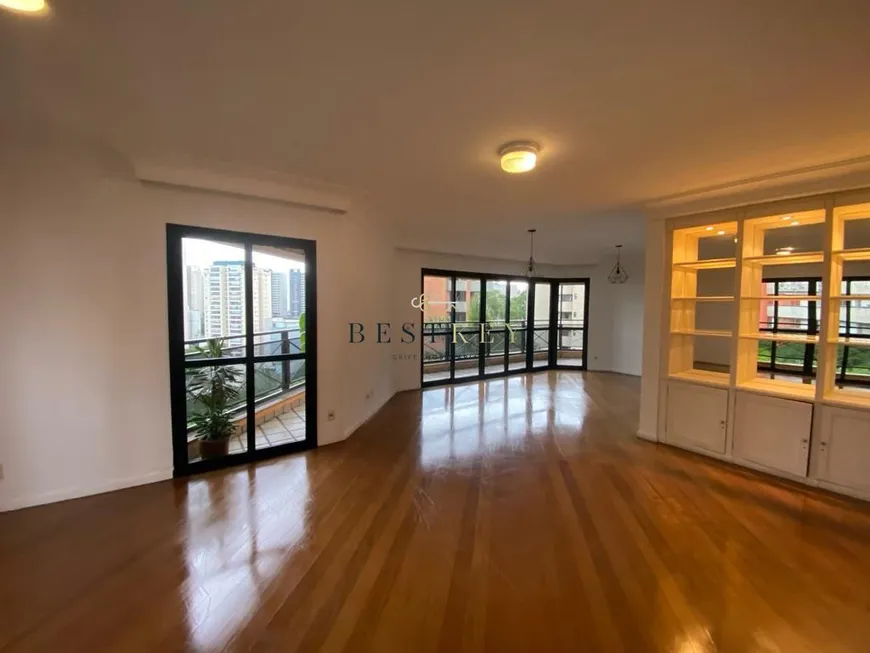 Foto 1 de Apartamento com 3 Quartos para venda ou aluguel, 203m² em Jardim Ampliação, São Paulo