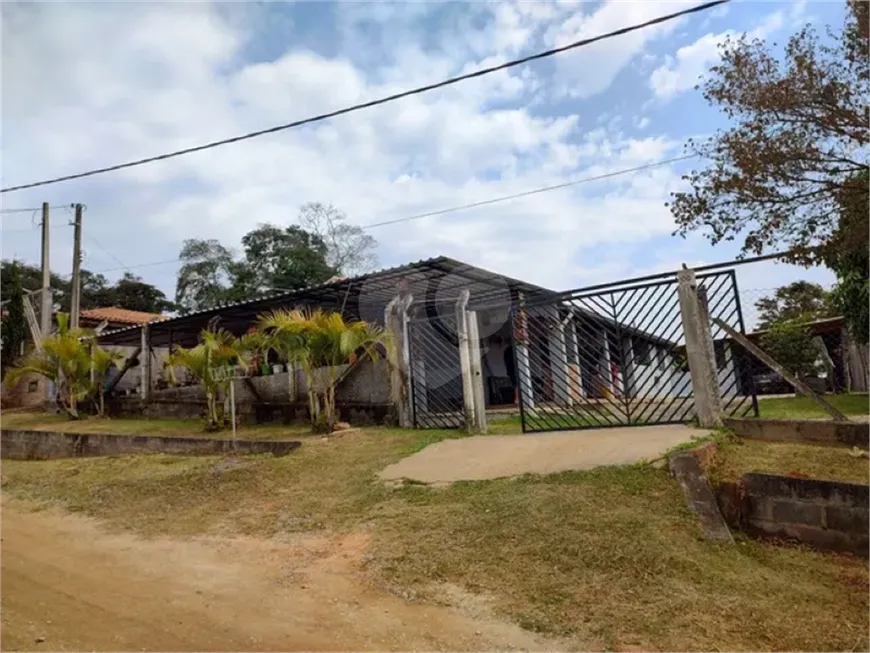 Foto 1 de Casa de Condomínio com 3 Quartos à venda, 370m² em Centro, Aracoiaba da Serra