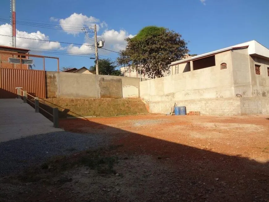 Foto 1 de Casa com 3 Quartos à venda, 177m² em Saudade, Belo Horizonte