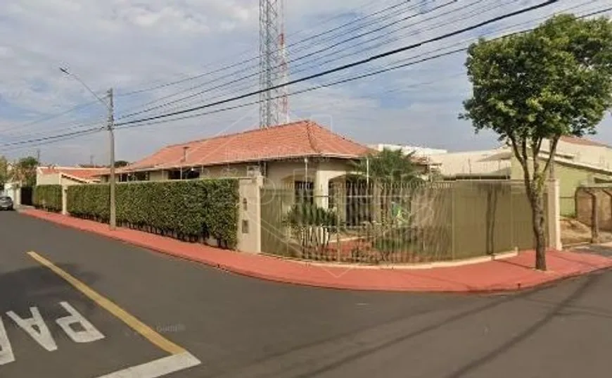 Foto 1 de Casa com 3 Quartos à venda, 238m² em Vila Xavier, Araraquara