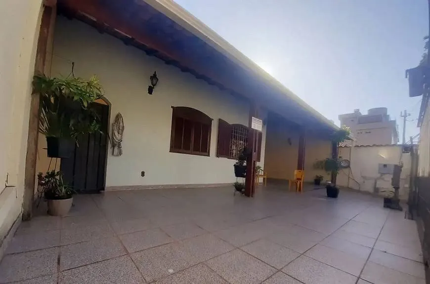 Foto 1 de Casa com 8 Quartos à venda, 360m² em Ana Lucia, Sabará