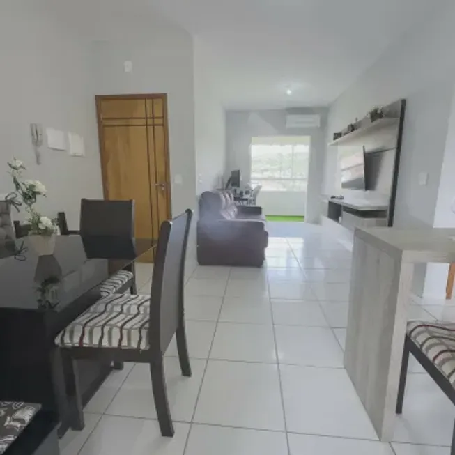 Foto 1 de Apartamento com 2 Quartos à venda, 61m² em Parque Guarani, Joinville