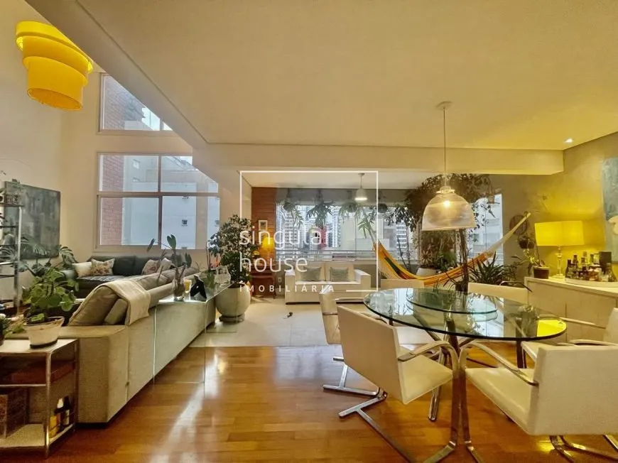 Foto 1 de Apartamento com 3 Quartos à venda, 157m² em Cerqueira César, São Paulo