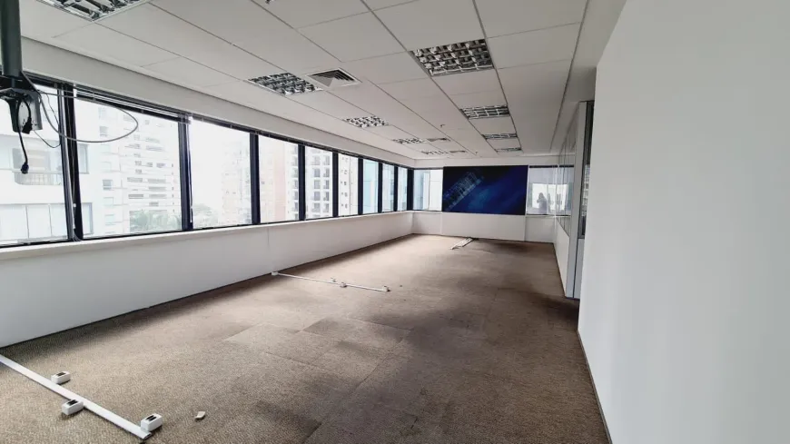 Foto 1 de Sala Comercial para alugar, 125m² em Itaim Bibi, São Paulo