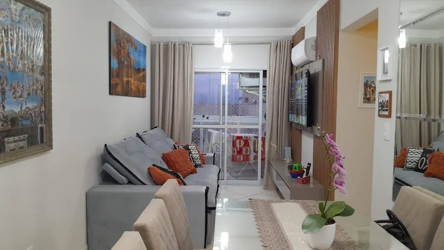 Foto 1 de Apartamento com 2 Quartos à venda, 61m² em Vila Tupi, Praia Grande