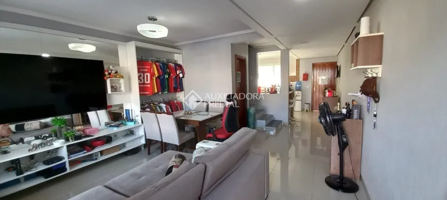 Foto 1 de Casa com 2 Quartos à venda, 101m² em Hípica, Porto Alegre