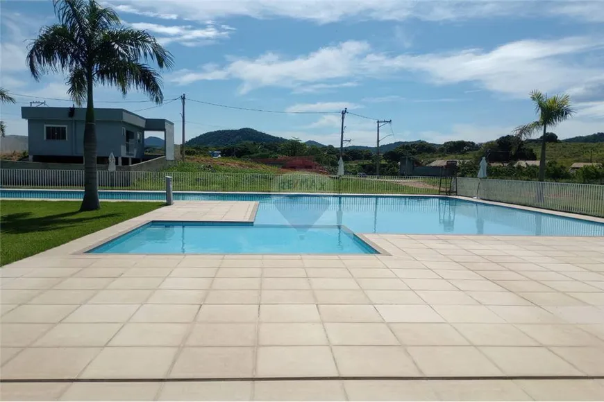 Foto 1 de Lote/Terreno à venda, 240m² em Ubatiba, Maricá