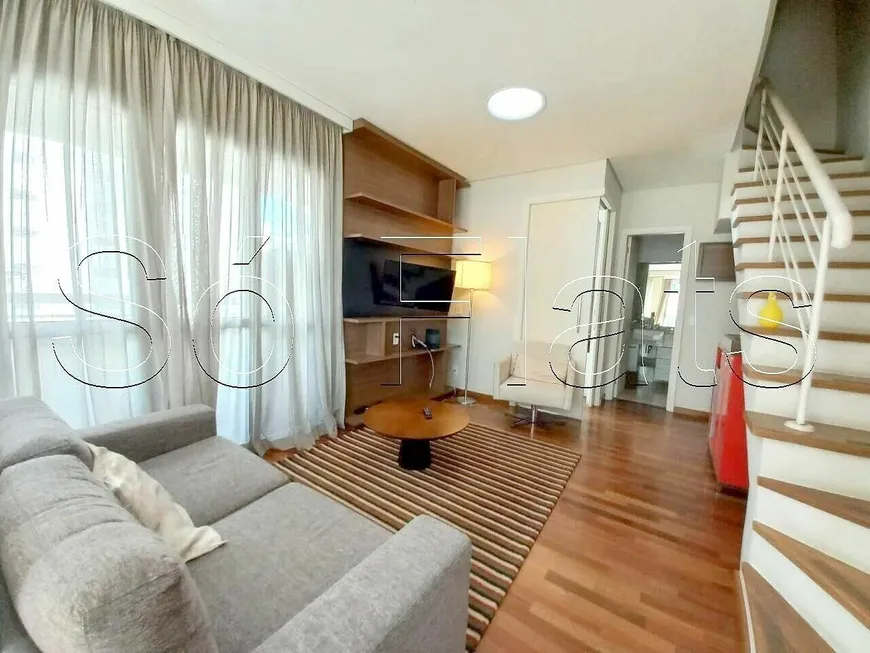 Foto 1 de Flat com 3 Quartos para alugar, 135m² em Vila Olímpia, São Paulo