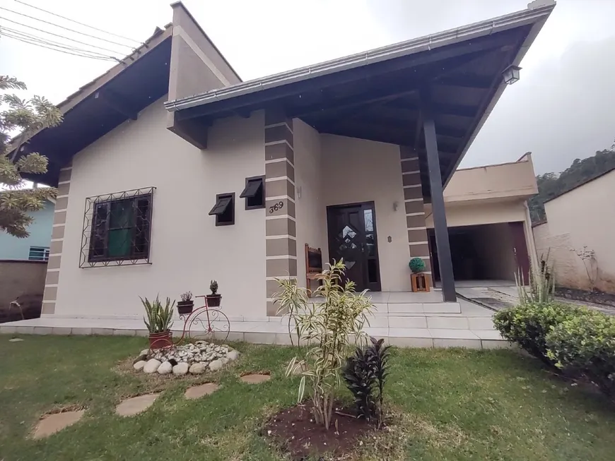 Foto 1 de Casa com 2 Quartos à venda, 187m² em Barra do Rio Molha, Jaraguá do Sul