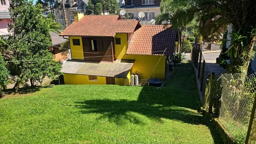 Foto 1 de Lote/Terreno à venda, 485m² em Centro, Gramado