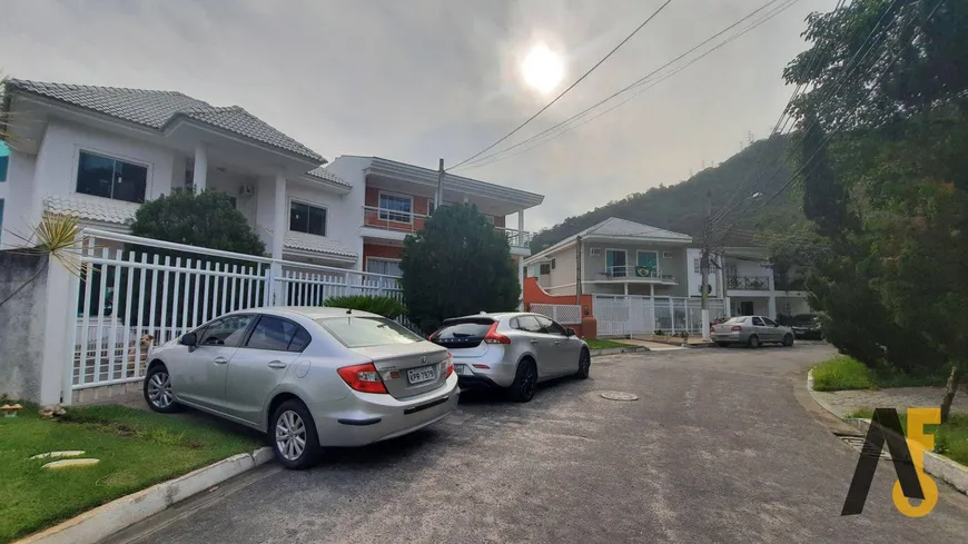 Foto 1 de Casa de Condomínio com 3 Quartos à venda, 311m² em Taquara, Rio de Janeiro