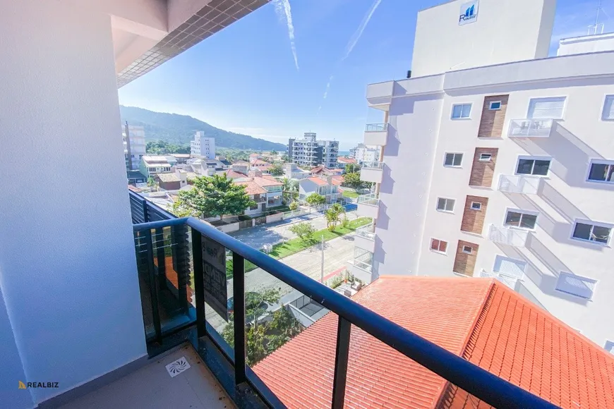 Foto 1 de Apartamento com 2 Quartos à venda, 65m² em Armacao Da Piedade, Governador Celso Ramos