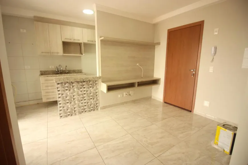 Foto 1 de Apartamento com 2 Quartos para alugar, 44m² em Vila Galvão, Guarulhos