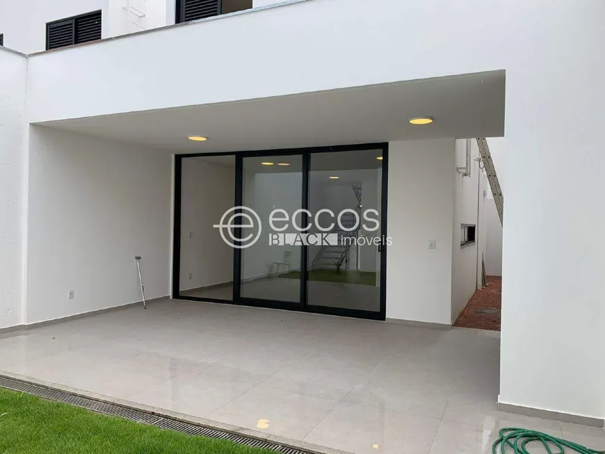 Foto 1 de Casa com 3 Quartos à venda, 157m² em Jardim Karaíba, Uberlândia