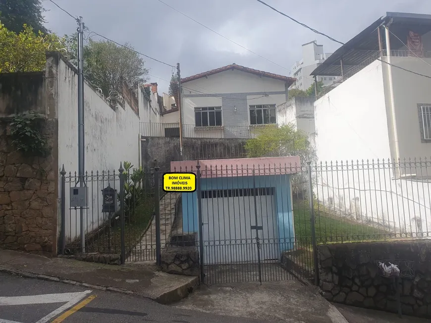 Foto 1 de Casa com 4 Quartos à venda, 250m² em São Mateus, Juiz de Fora