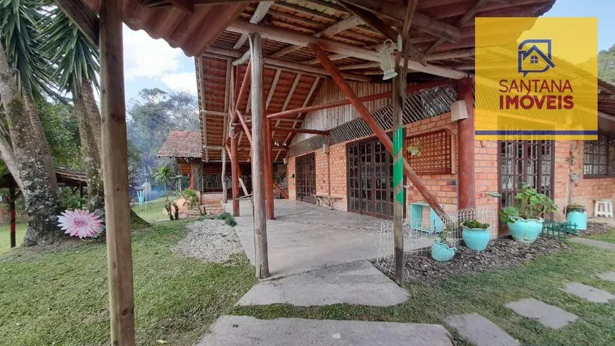 Foto 1 de Fazenda/Sítio com 8 Quartos à venda, 1500m² em Bateias, Campo Largo