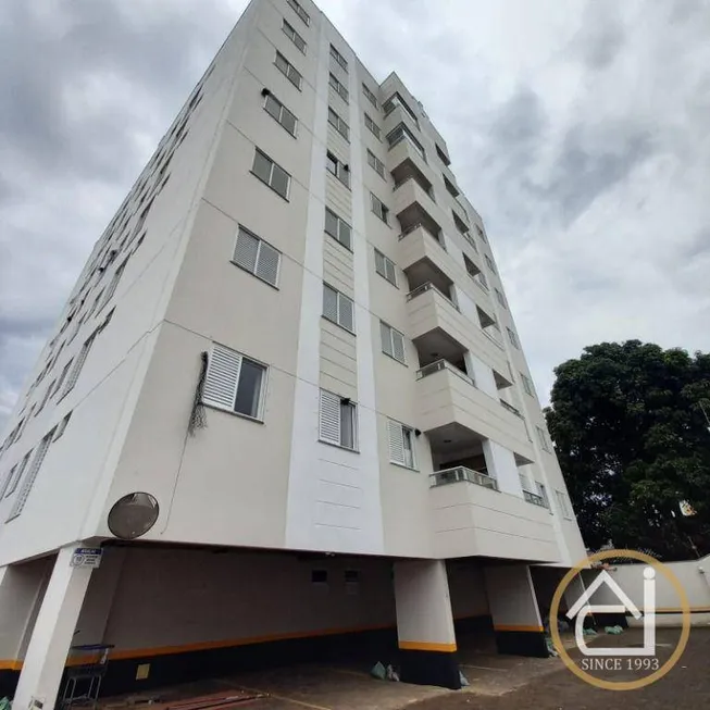 Foto 1 de Apartamento com 3 Quartos à venda, 74m² em Vila Brasil, Londrina