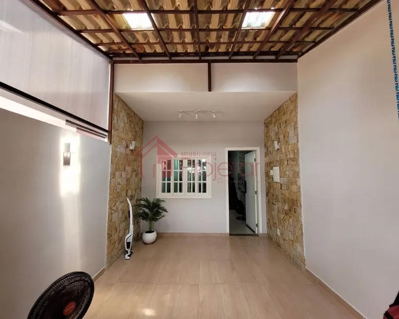 Foto 1 de Casa com 2 Quartos à venda, 83m² em Santo Elias, Mesquita