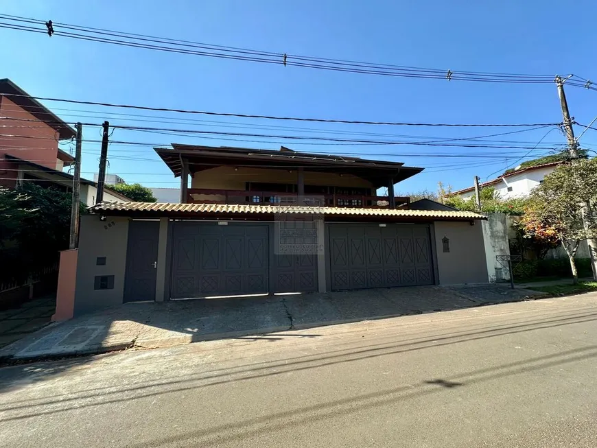 Foto 1 de Casa com 4 Quartos para venda ou aluguel, 450m² em Vila Sonia, Botucatu