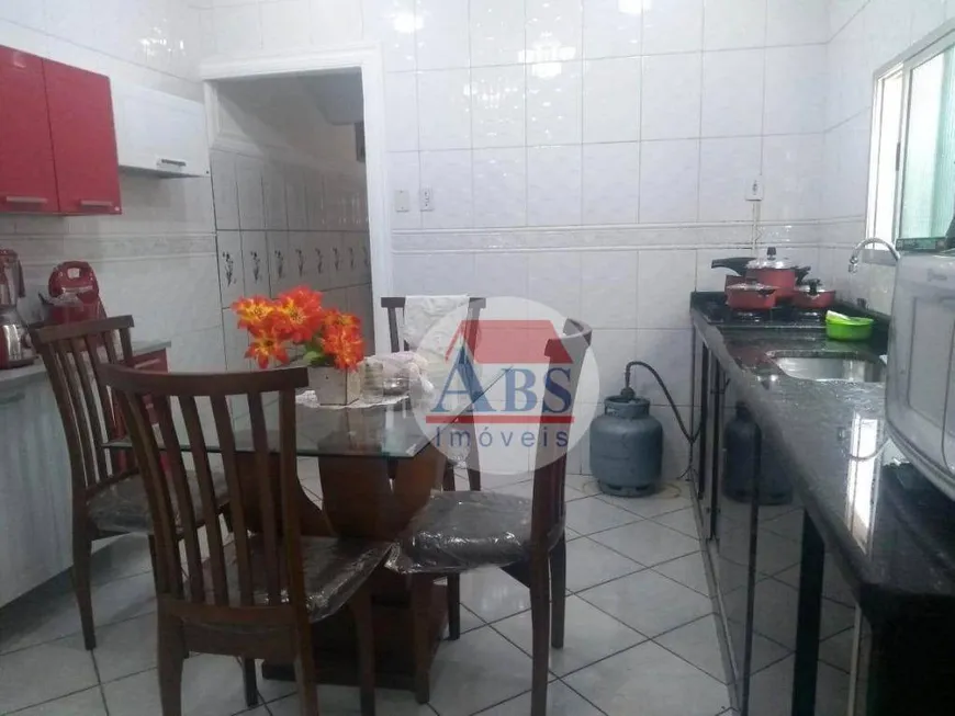 Foto 1 de Casa com 2 Quartos à venda, 68m² em Vila Caraguata, Cubatão