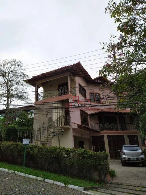 Foto 1 de Casa de Condomínio com 6 Quartos à venda, 620m² em Sapê, Niterói